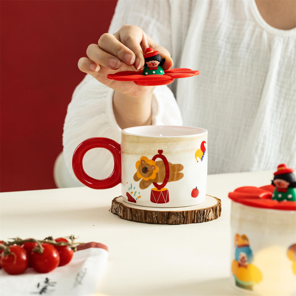 cartoon-bear-ceramic-coffee-cup-with-silicone-lid.jpg
