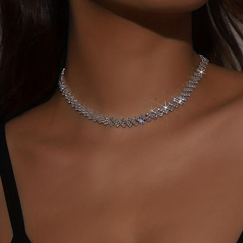 Chaîne de griffe d'eau de luxe Collier en strass soudés