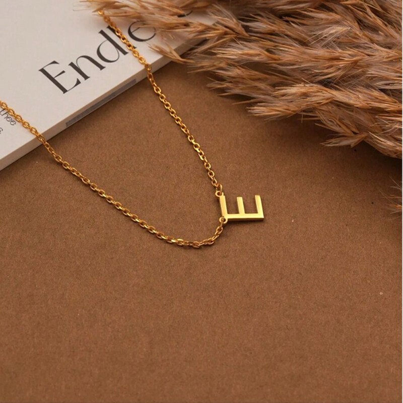 En acier inoxydable Europe et Amérique Style Gold plaqué initial A-Z Letter Pendant Collier pour femmes