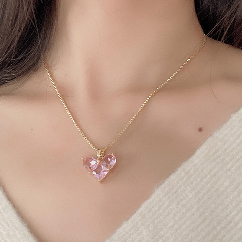 Pink Crystal Glass Heart Pendant Necklace Suitable For Women