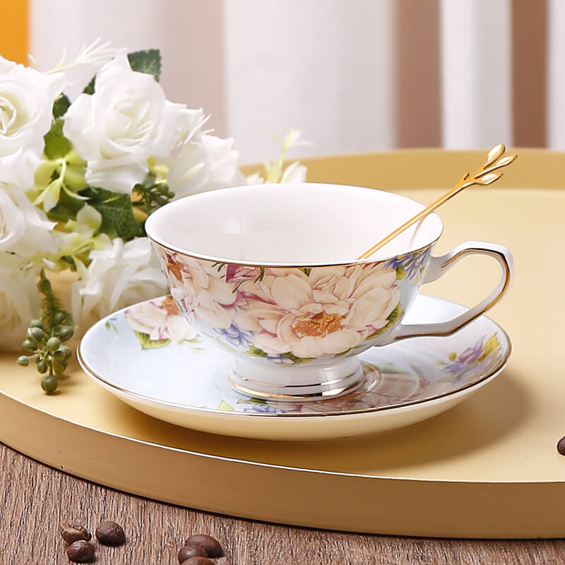 Bone China vs Ceramic Cups: A Comprehensive Guide