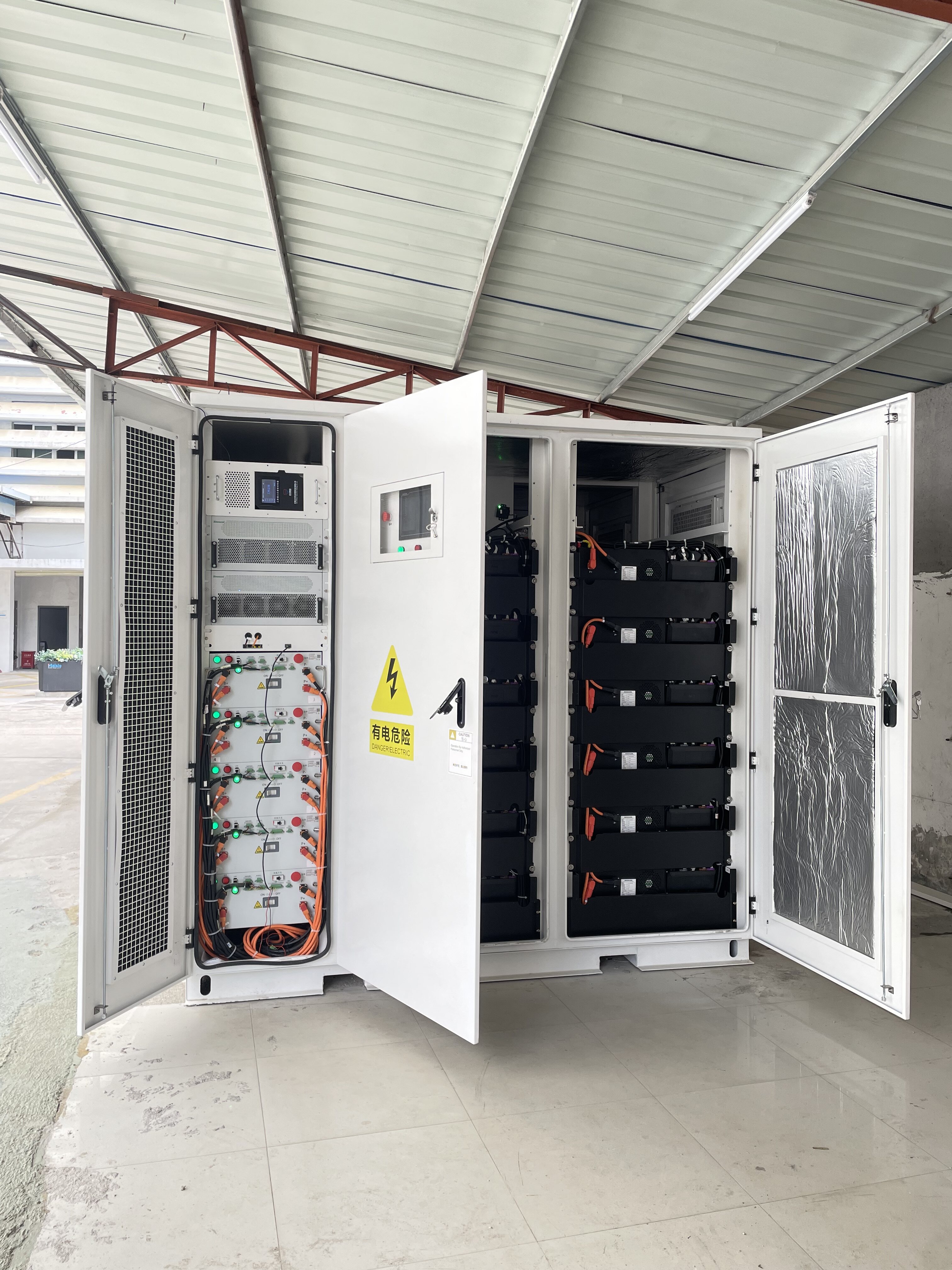 1075KWH 100KW Commercial & Industrial Container ESS On Grid Off Grid Air Cooling Solar Energy Power