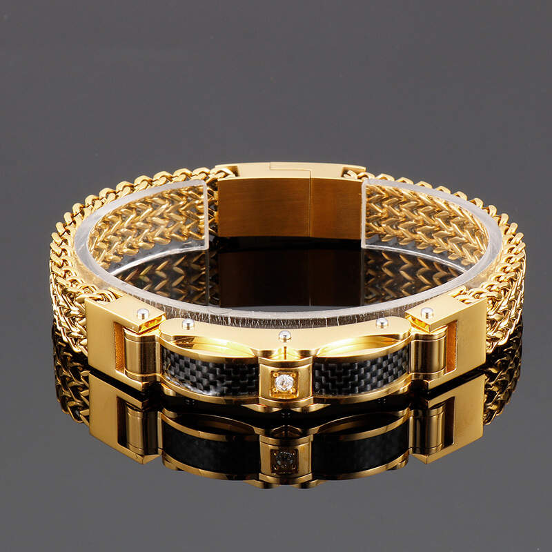 Foreign trade e-commerce supply wholesale European and American fashionistas’ creative new products golden stainless steel men’s diamond bracelets (3).jpg