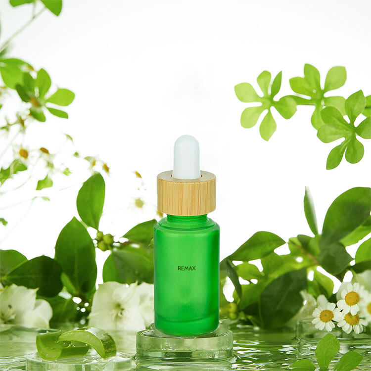 30ml Green Glass Frosted Essential Oil Bottle with Bamboo Dropper
