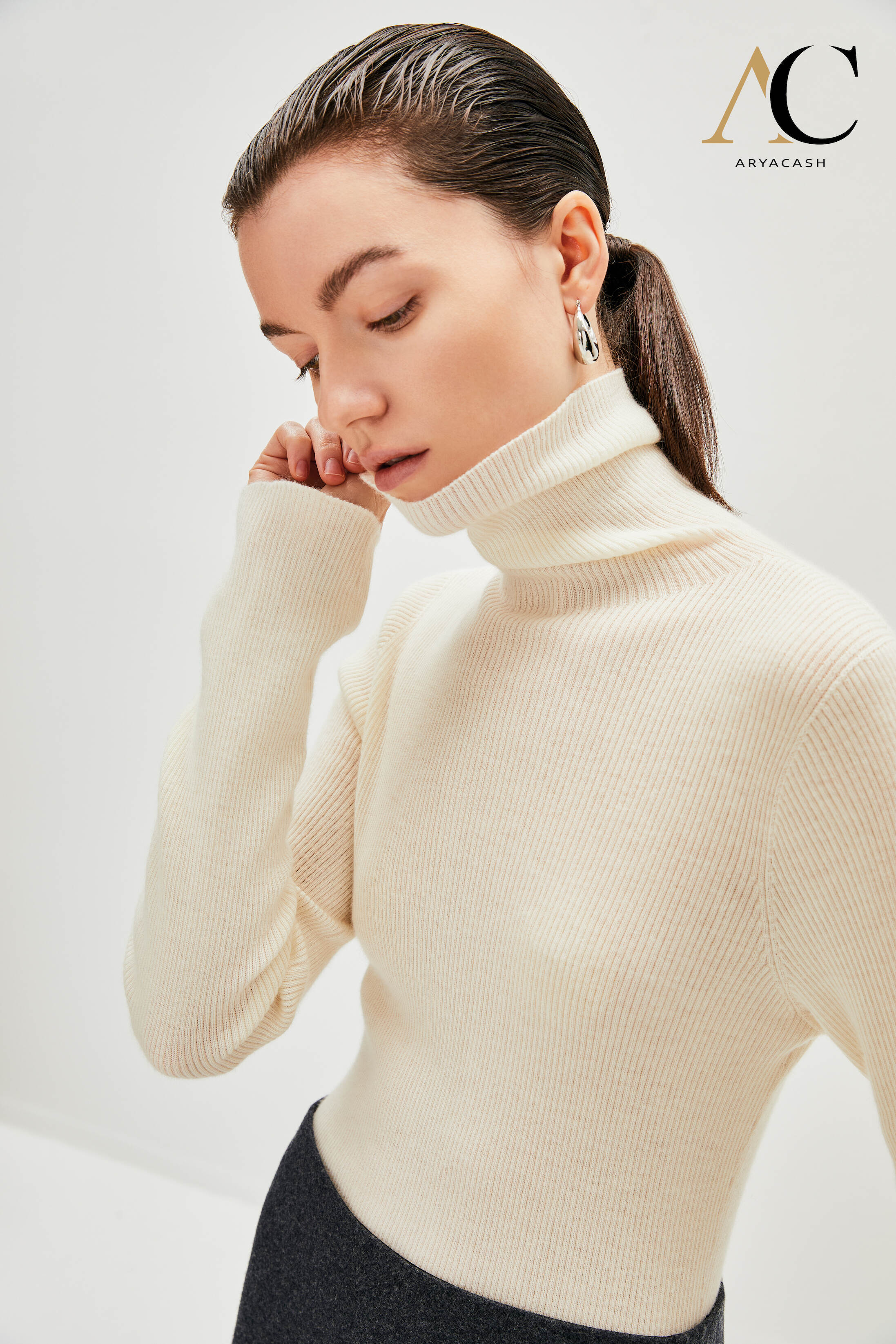 Extra Fine Cashmere high-neck