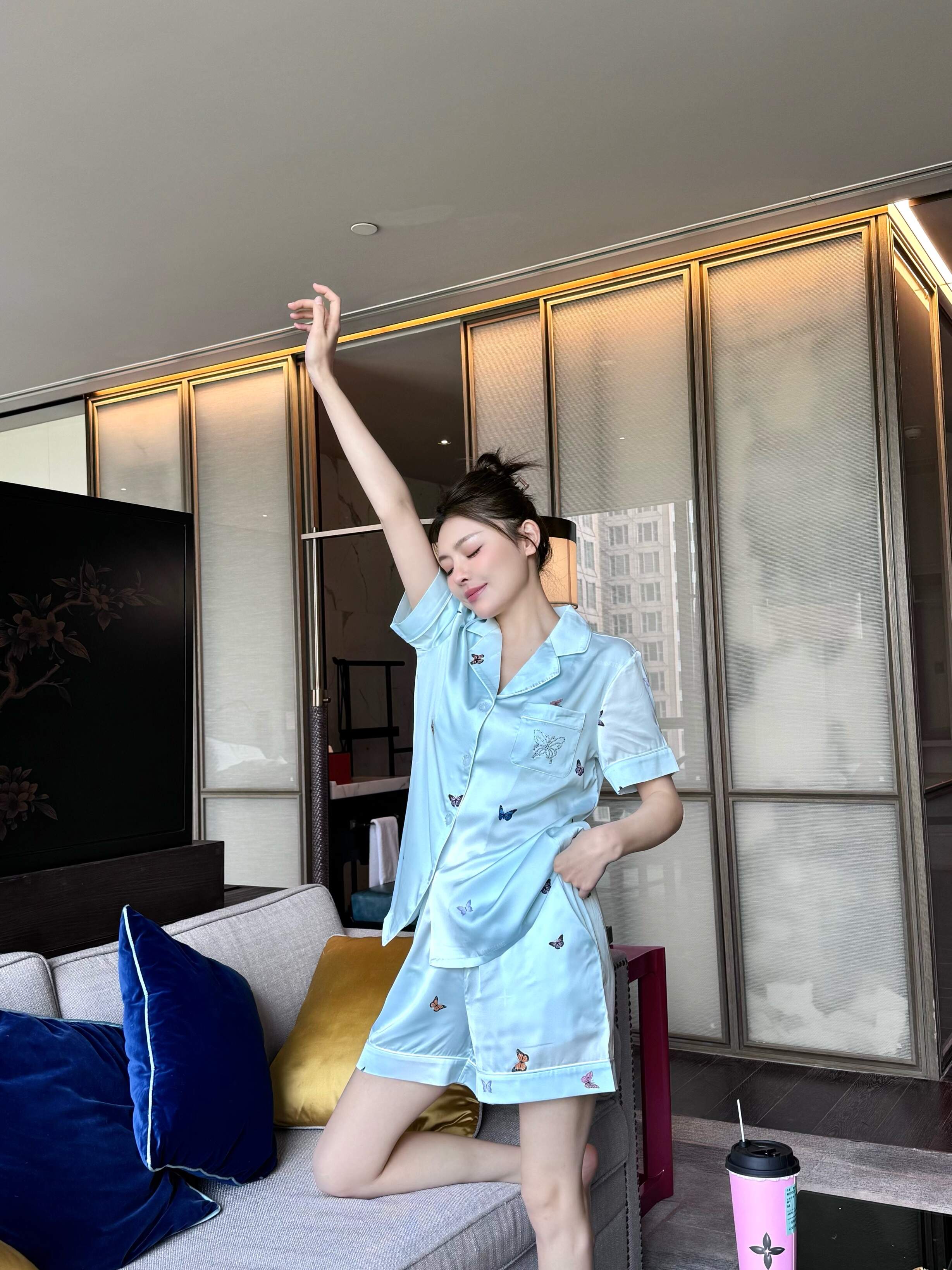 Discover the Comfort and Style of Light Luxury Hot Diamond Butterfly Print Pajamas Set