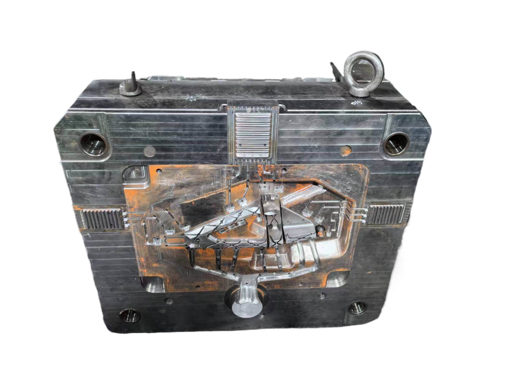 Choosing the Right Die Casting Mold Materials: A Guide by Seipo