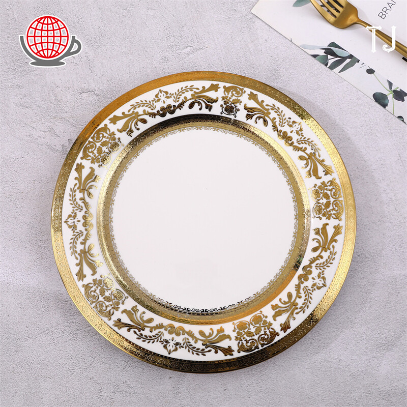 round-white-and-gold-dinner-plate.jpg