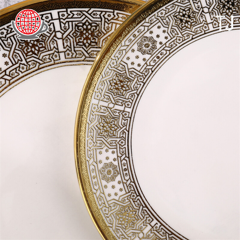 gold-geometric-pattern-dinner-plates.jpg