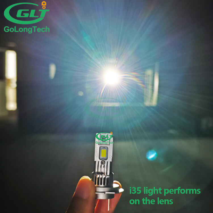 1.i35 light performs .jpg