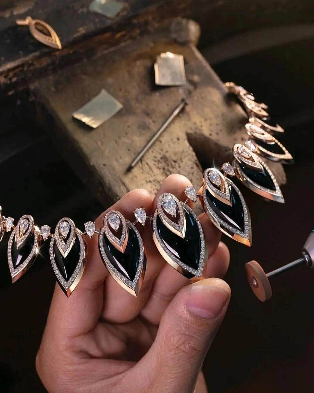How to Work with a Jewelry Designer to Bring Your Custom Design Ideas to Life
