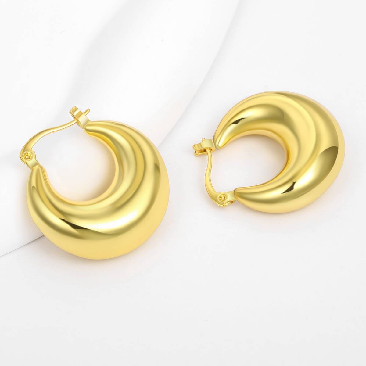 Huggie earrings for women；Chunky Hoop Earrings；gold-plated jewelry