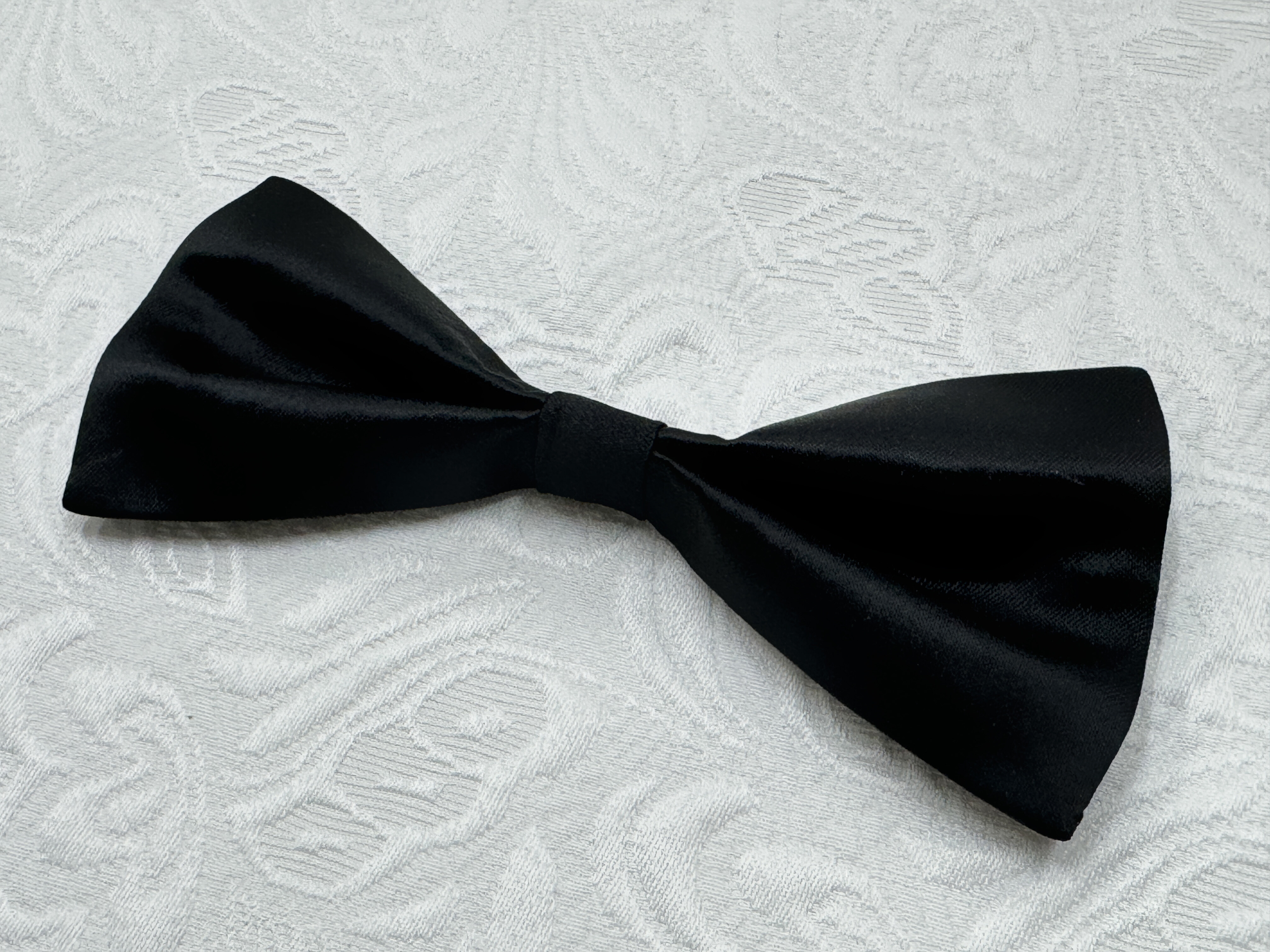 custom bow tie