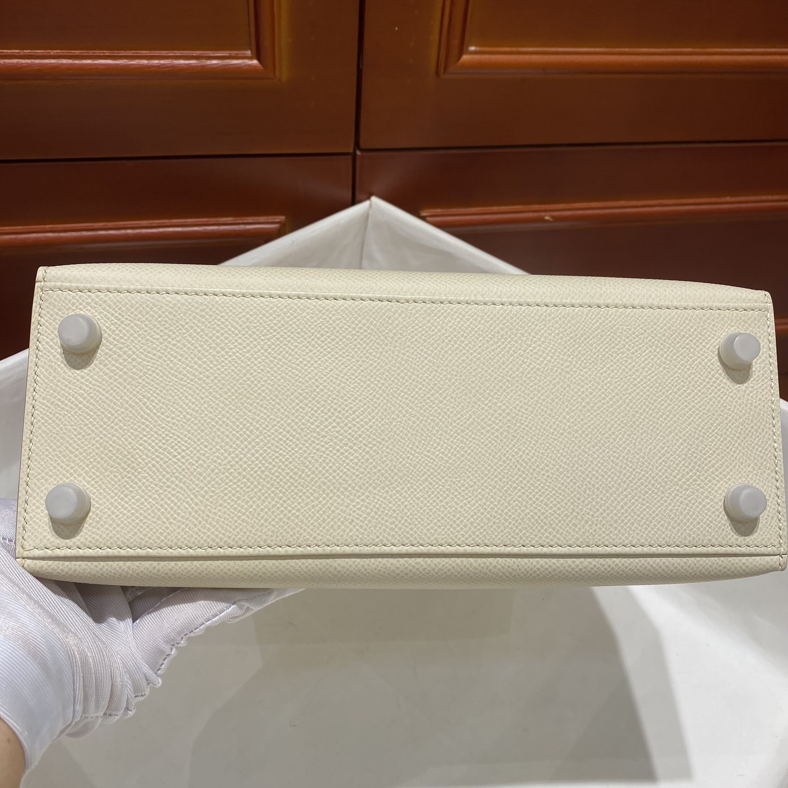 handle bags wholesale, bulk leather bags, white shoulder leather bag