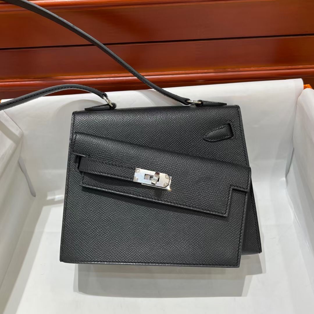 kl Desordre black color epsom leather Silver buckle Elegant temperament style all-in-one ladies underarm bag shoulder bag