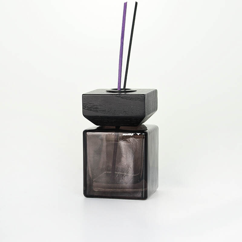 100ml Black Square Glass Reed Diffuser Bottle with Wooden Screw Cap