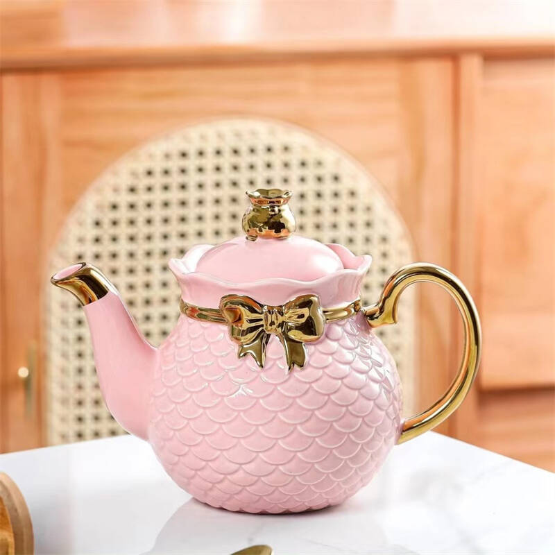 pink-relief-tea-pot.jpg