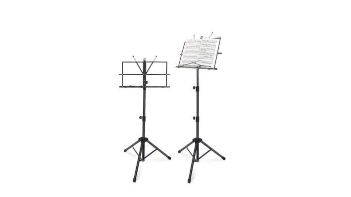 Guitar Center Music stands y papel en el kit de herramientas del artista