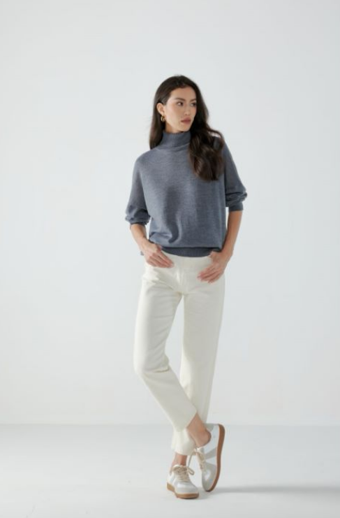 Fine cashmere turtleneck