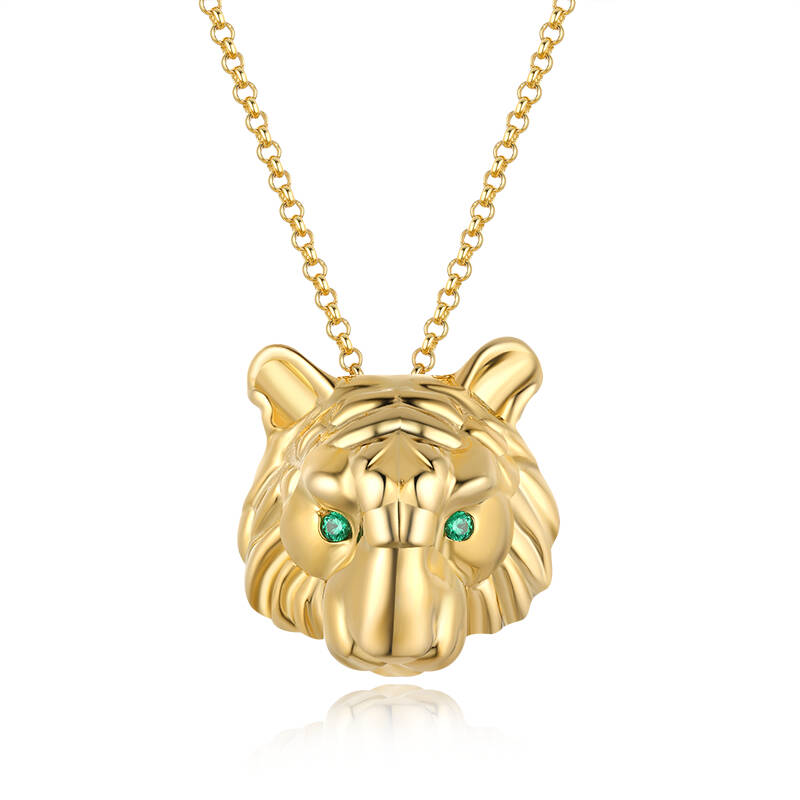 Exquisite Green Gemstone Tiger Head Pendant 18K Gold Necklace