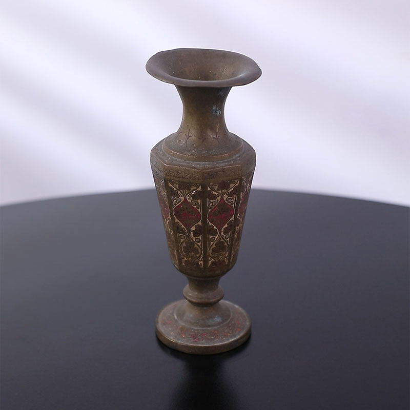Good luck vintage vase with short foot artefacts decoration brass craft