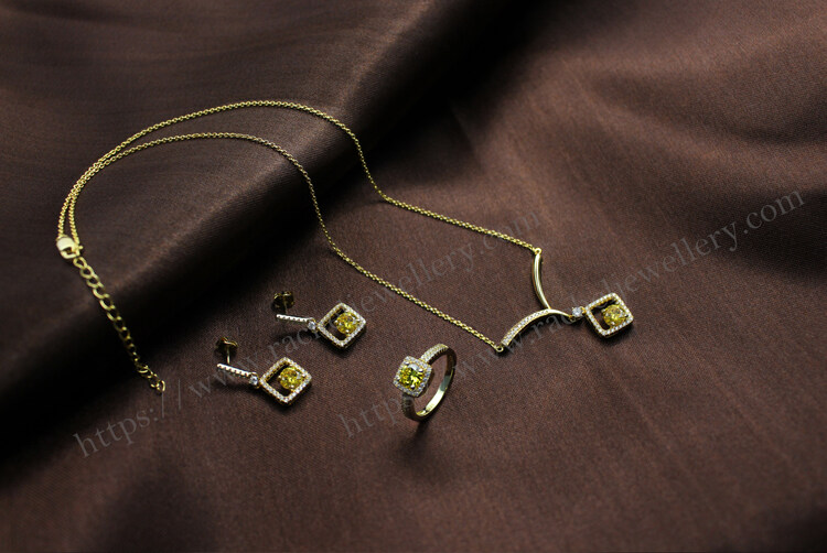 Set of the Gold Gemstone Earrings.jpg