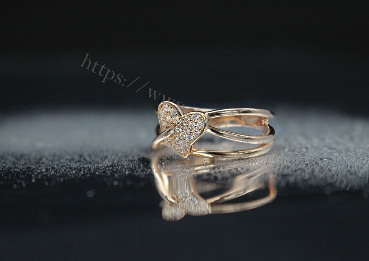 pave setting cute heart silver ring with cubic zirconia.jpg