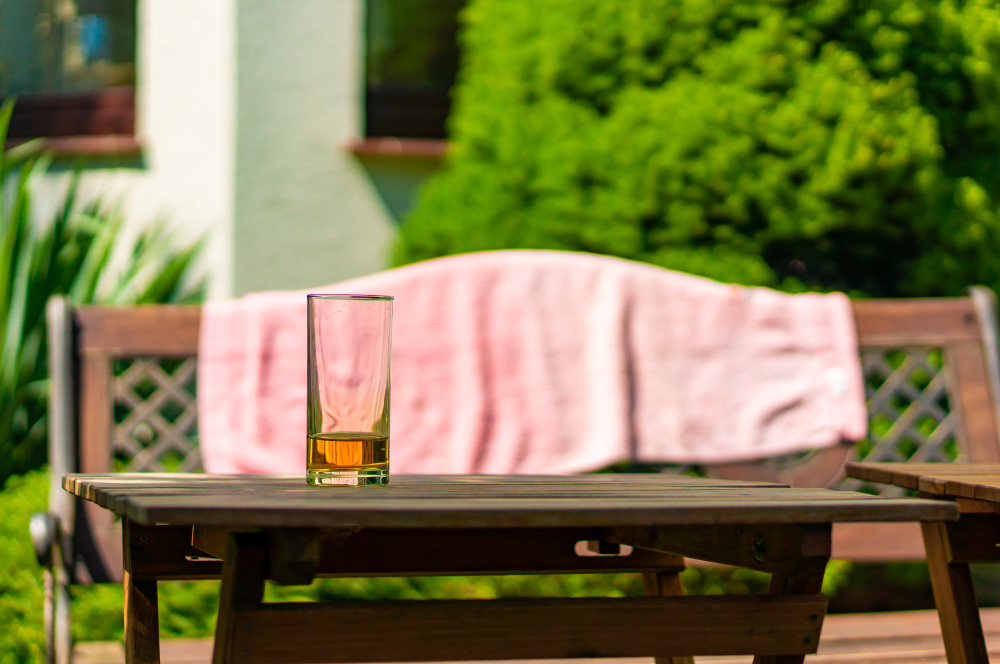 outdoor table in patio.jpg