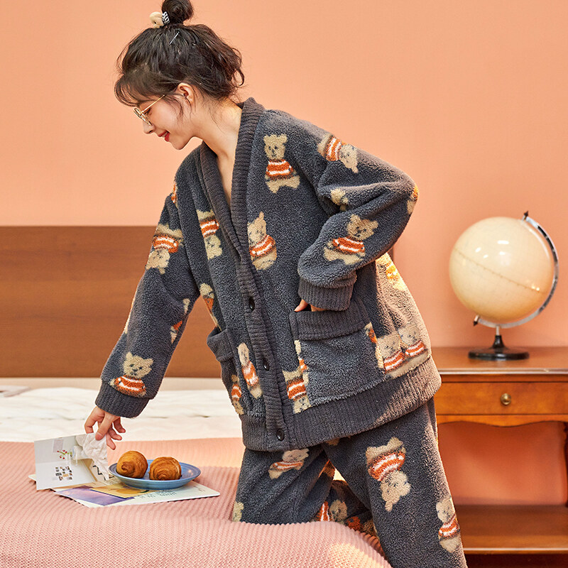 Coral Female Long-Sleeved Thickened Plus Velvet Flannel Pajama Set