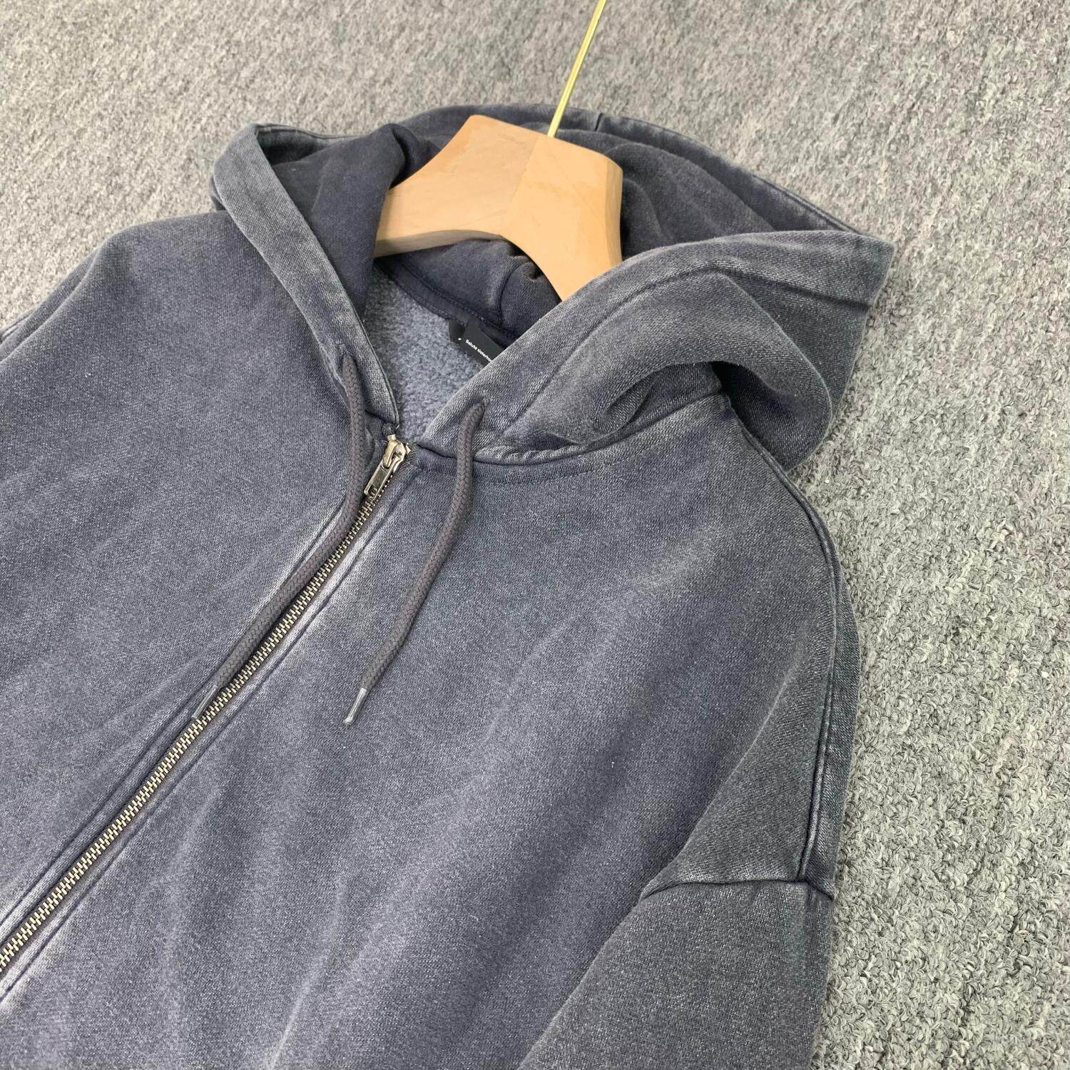 Supreme warmth Fleeced fabric-lined oversize zip-up hoodie Drop shoulder 350gsm Acid washed