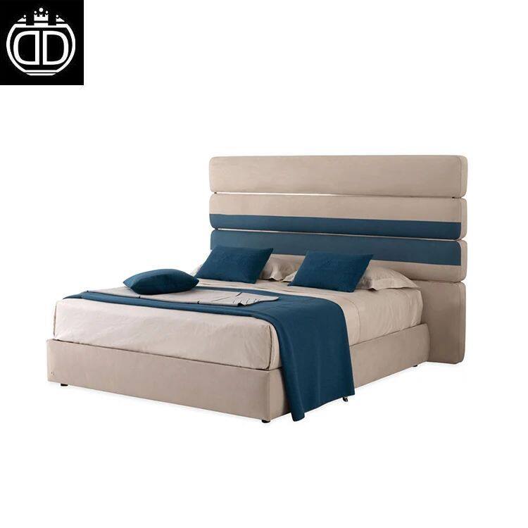 Contemporary Envelope Italian Design Luxury Modern Leather Back Bed