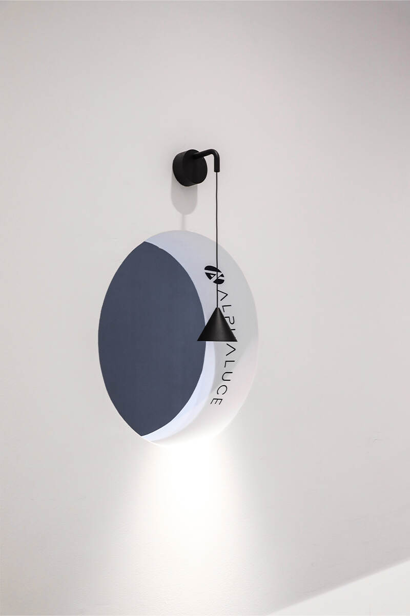 wall mounted pendant light
