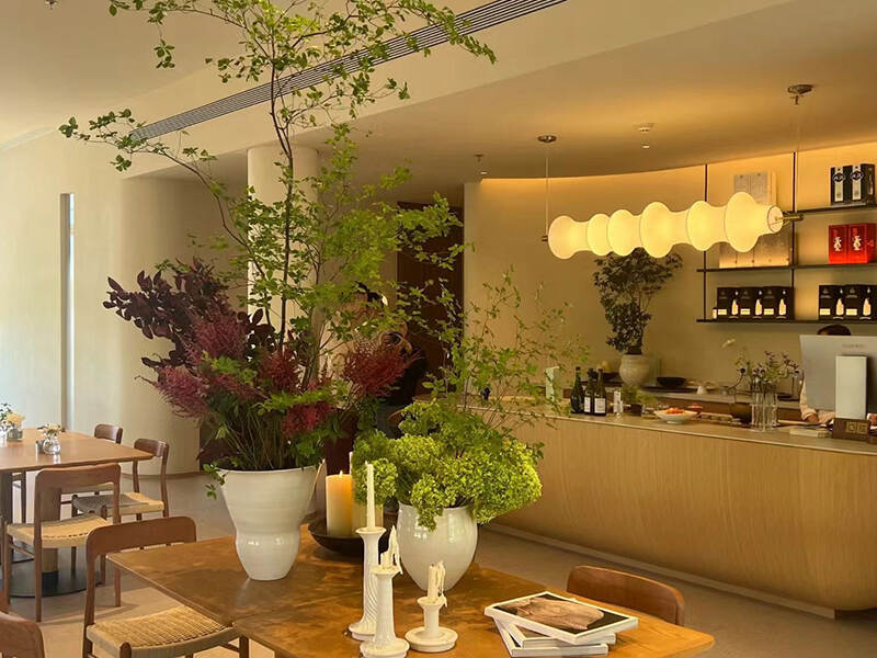 restaurant lighting suppliers