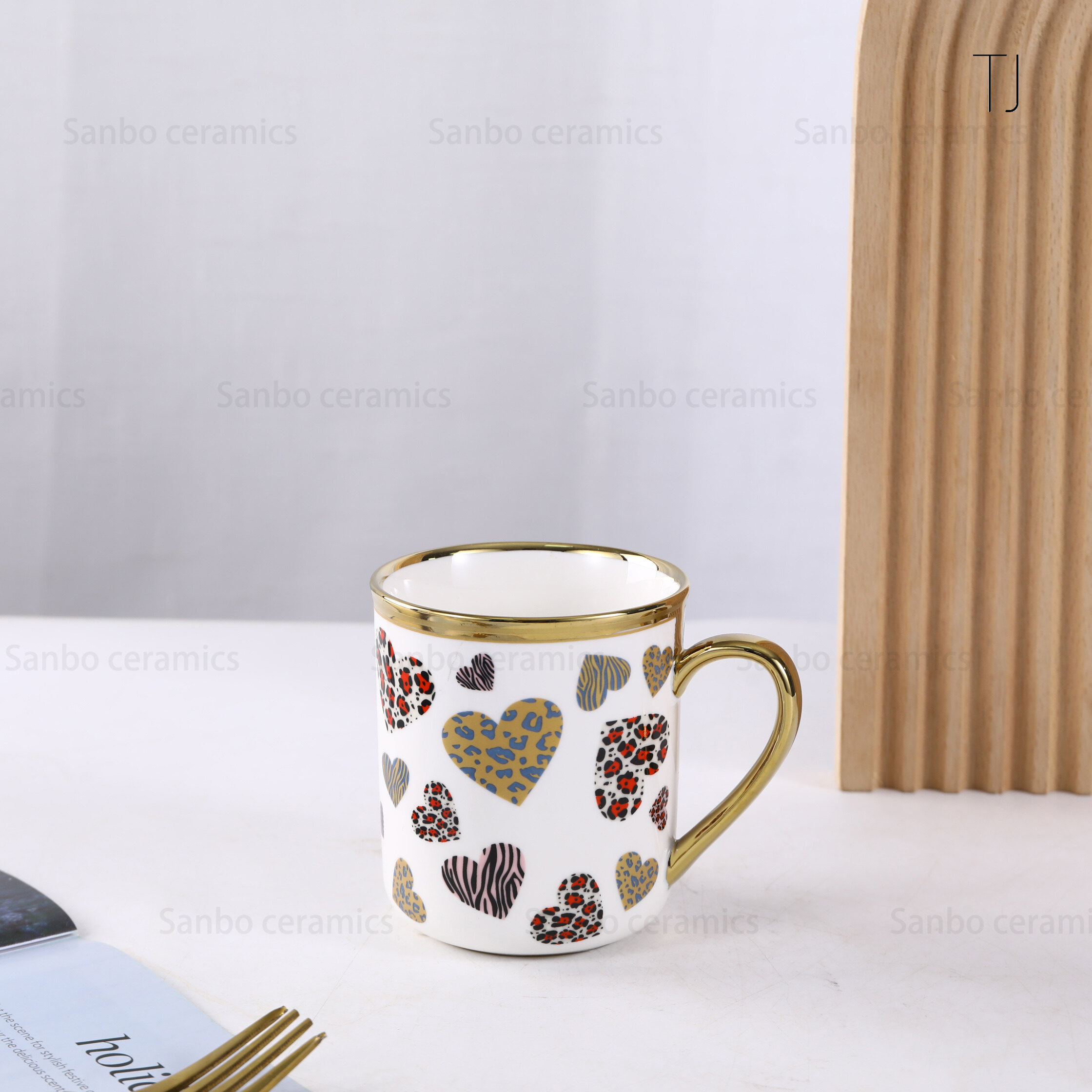 custom ceramic coffee mug with lid, ceramic coffee cup manufacturer