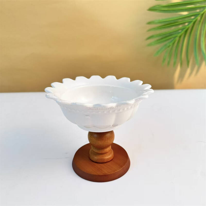 wooden-foot-vintage-ice-cream-bowl-style3.jpg