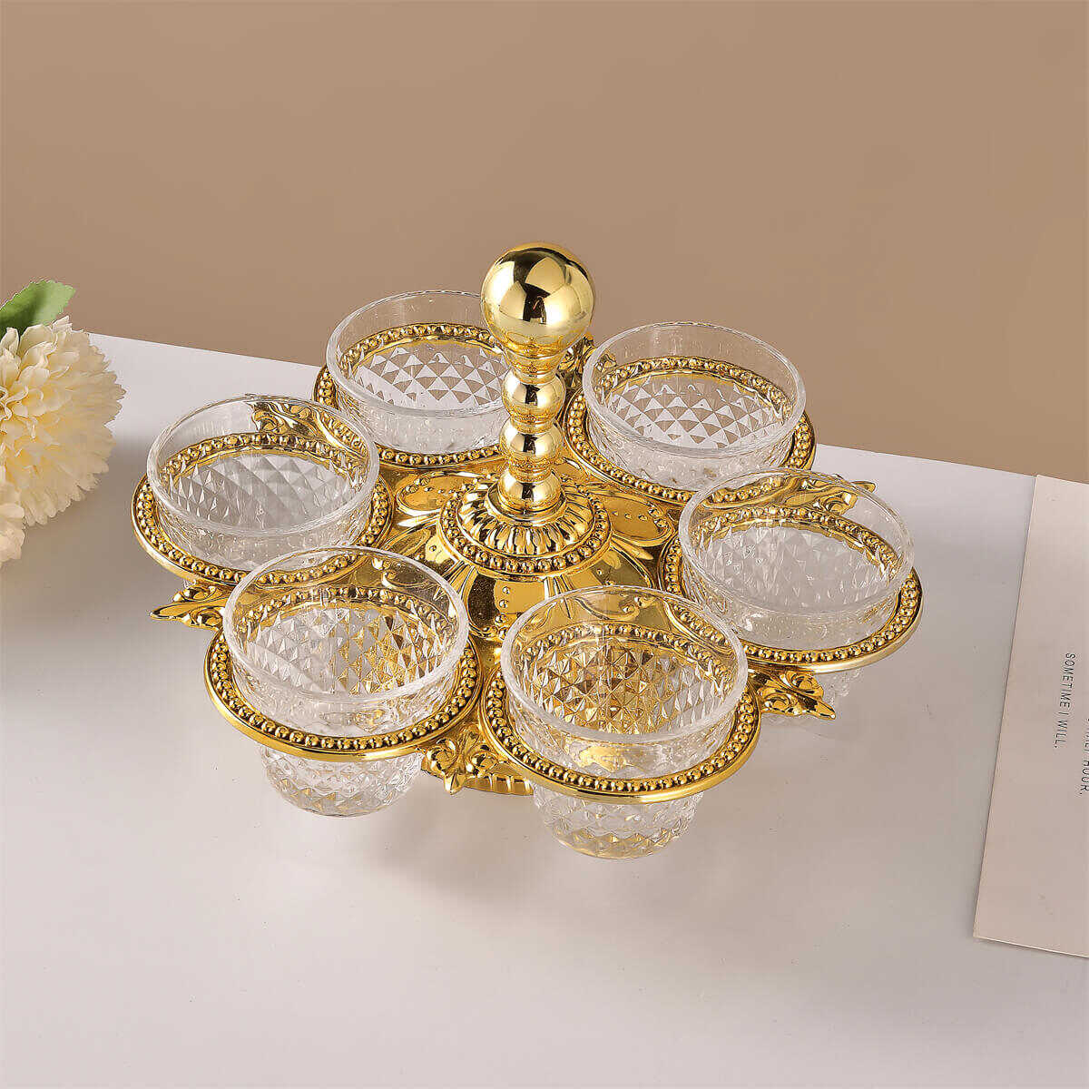 diamond-relief-tea-glasses-angle-view.jpg