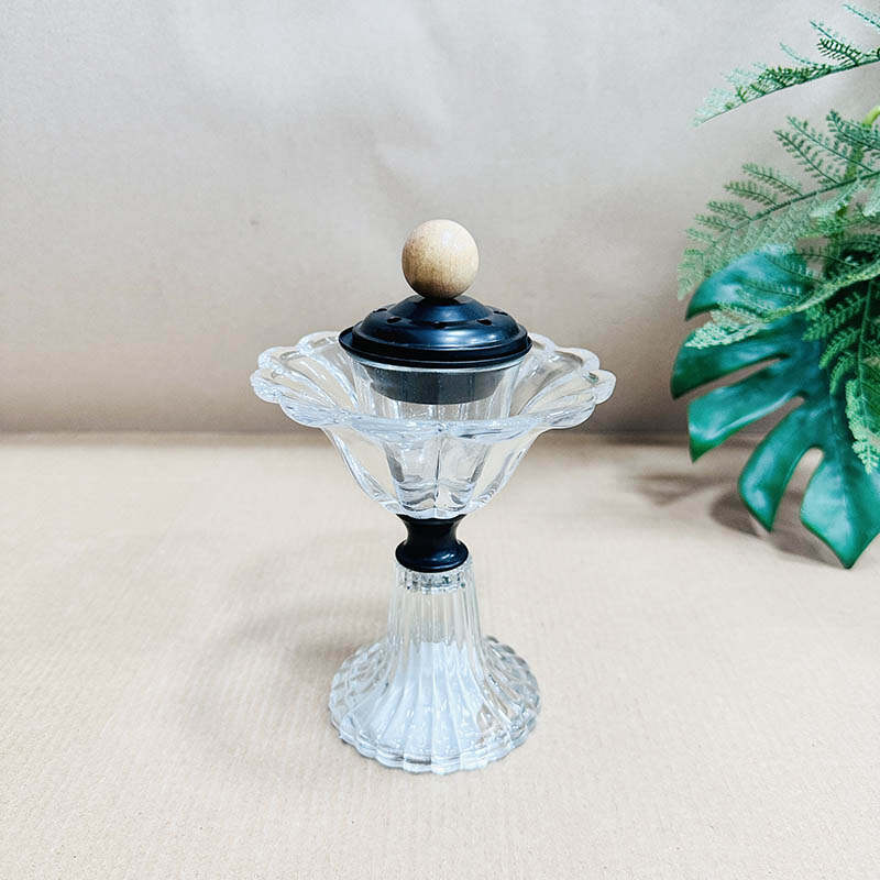Wholesale China Manufacturer Glass Tall Foot Aromatherapy Burner with Cover Classical Elegance