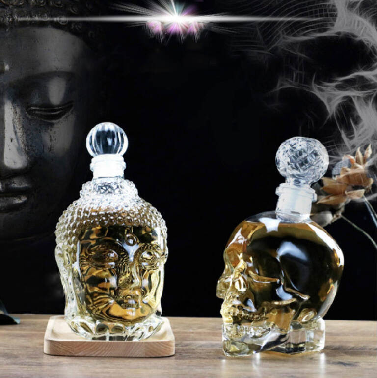 750ml skull head wine glass bottle factory, China 750ml skull head wine glass bottle