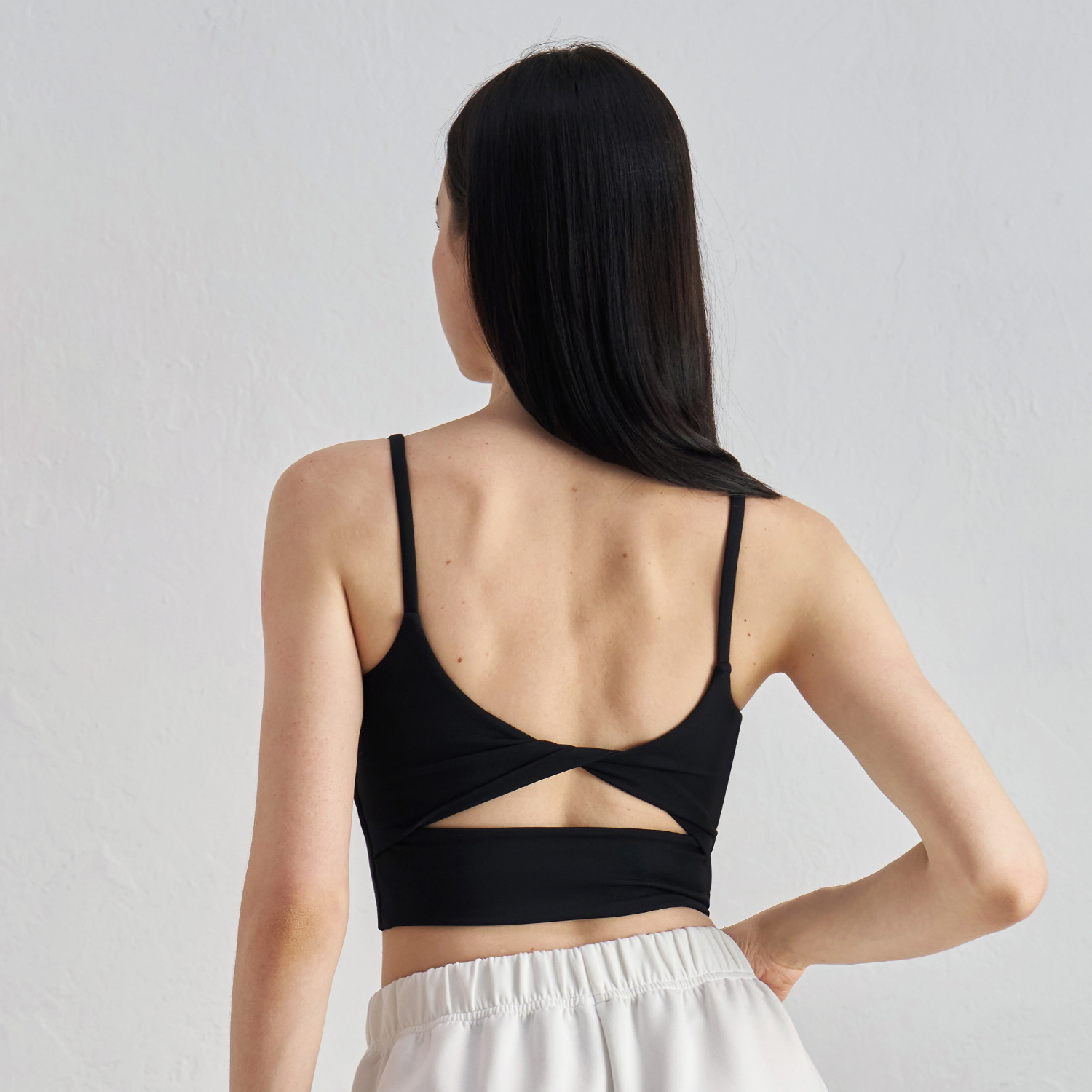 twist back sports bra, butterfly yoga bra, breathable workout top, removable pad sports bra, women gym underwear