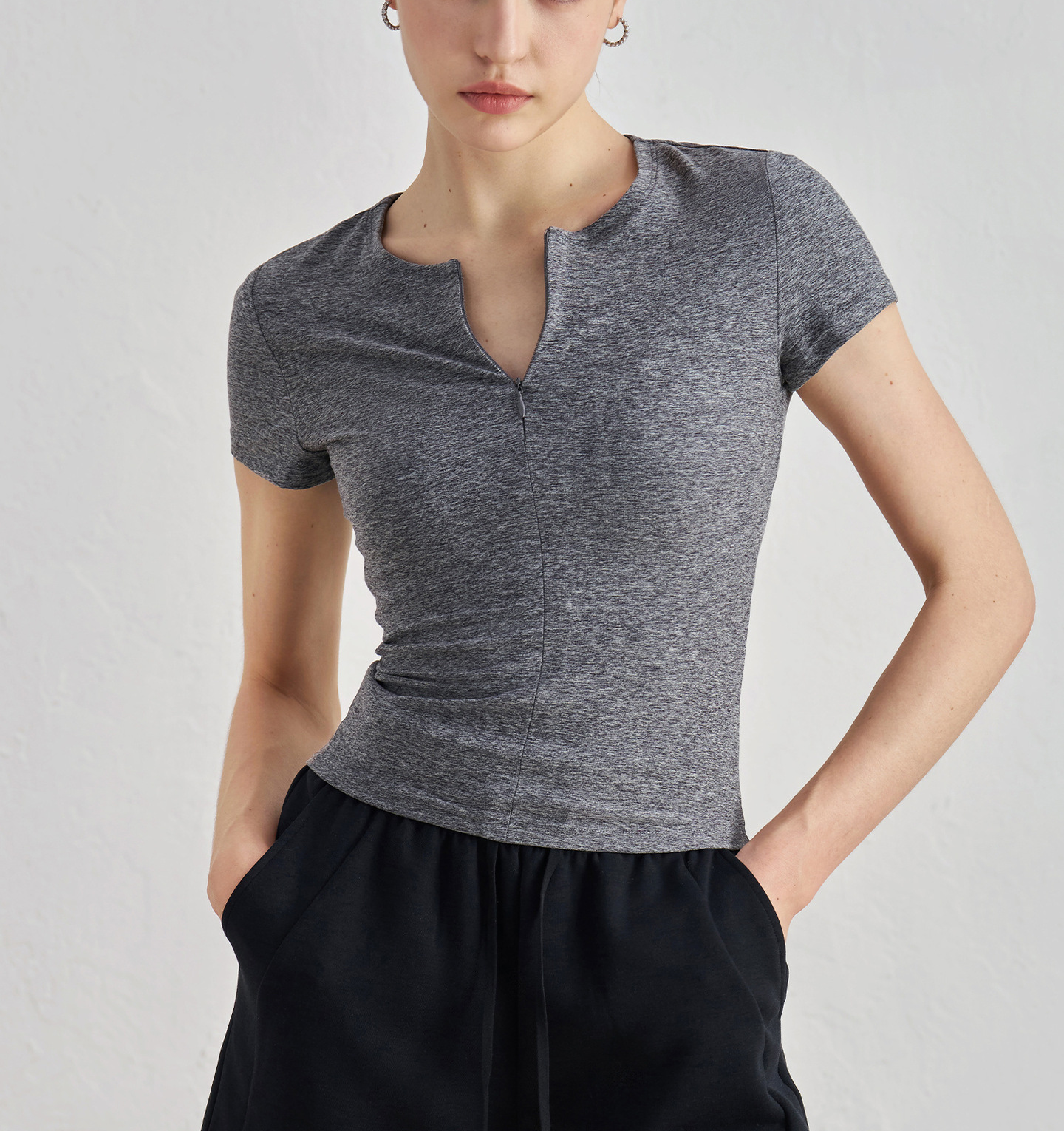 Women’s Fitted Workout T-Shirt – Waist-Slimming Yoga Top with Crew Neck