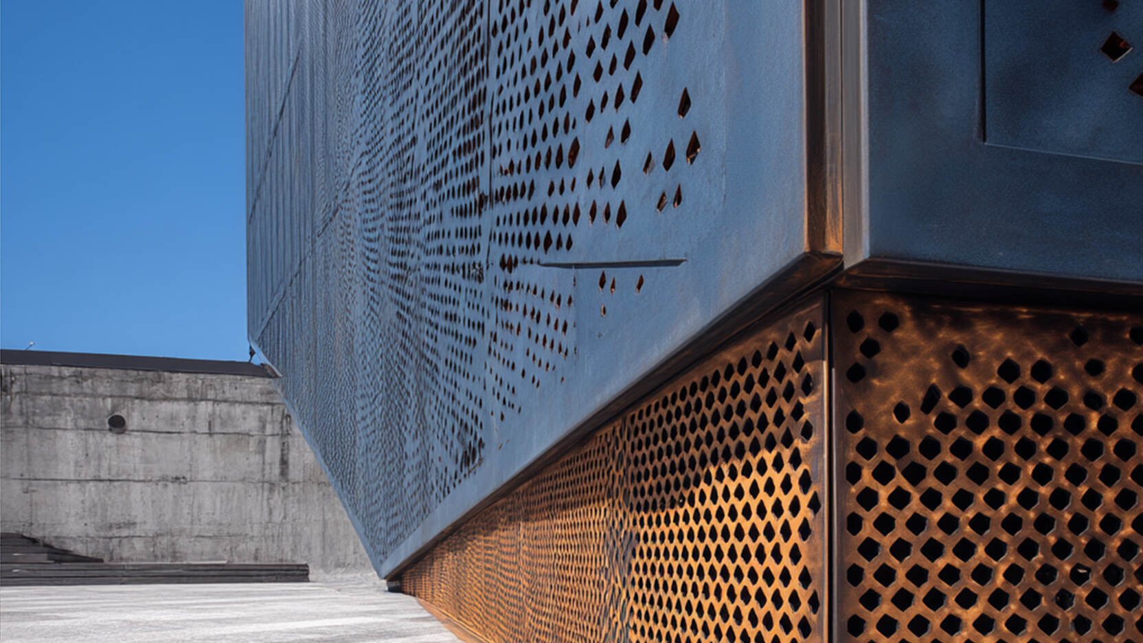 Seamless Design: The Art of Custom Aluminum Alloy Fabrication