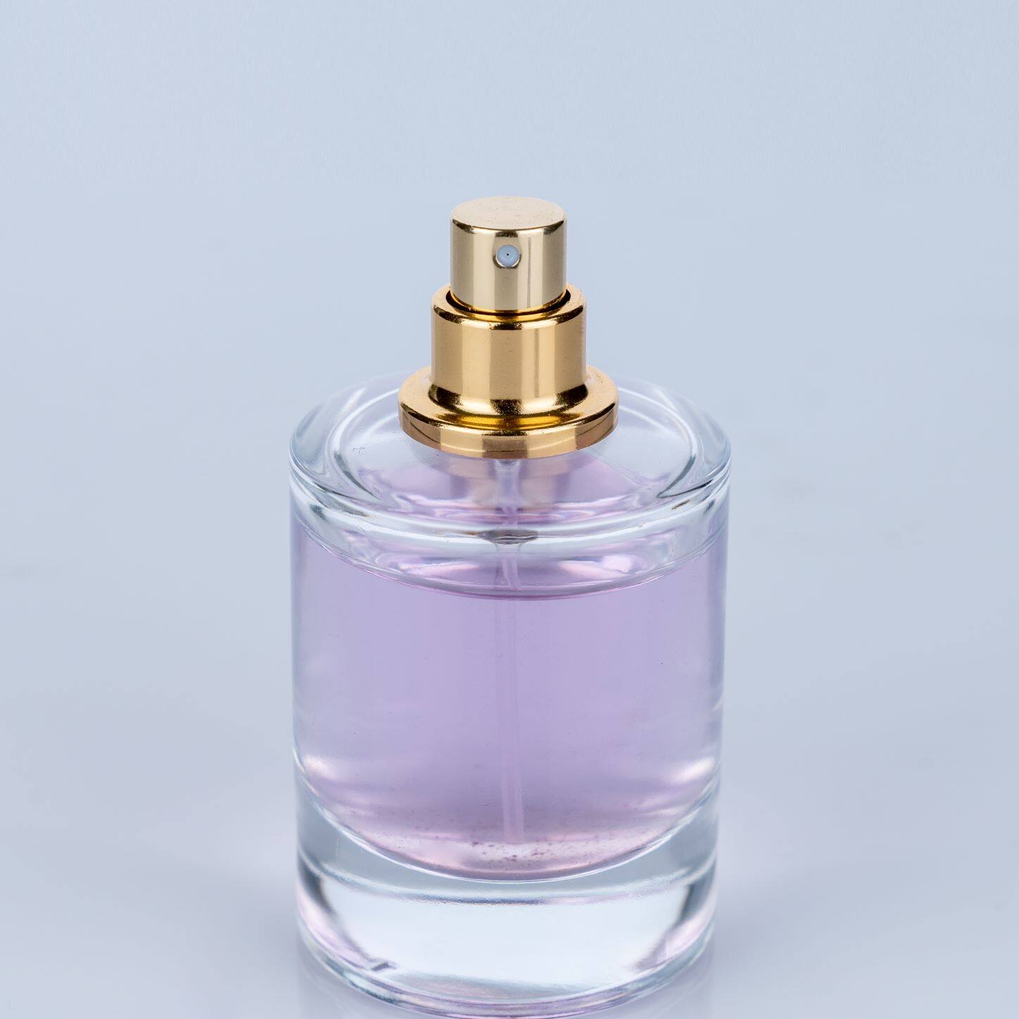 Wholesale 60ml Gold Sprayer Purple Perfume Bottle