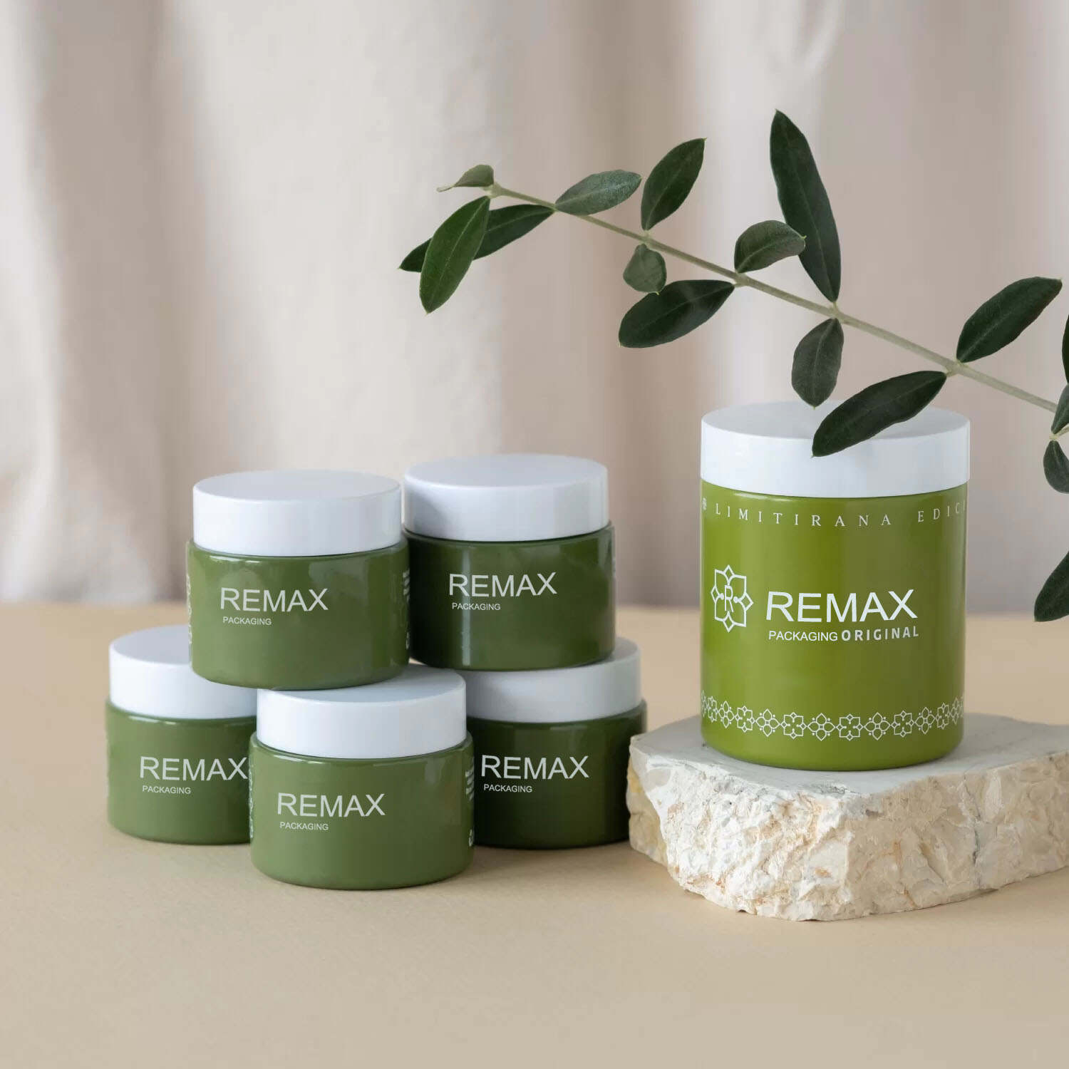Wholesale China Cream Glass Jar: The Perfect Choice for Eco-Conscious Beauty Brands