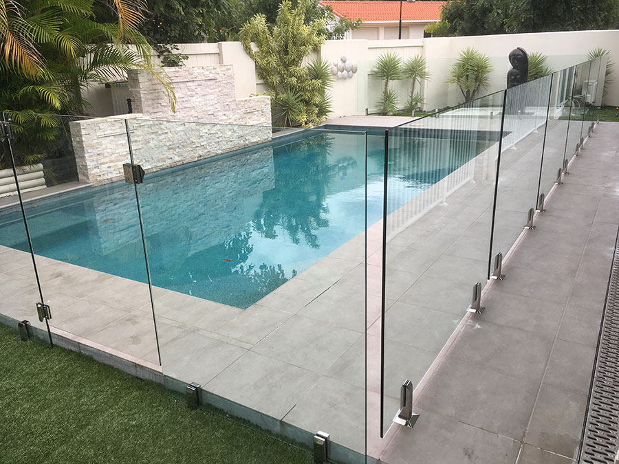 Glasschwimmbadzäune, moderner Schwimmbadzaun