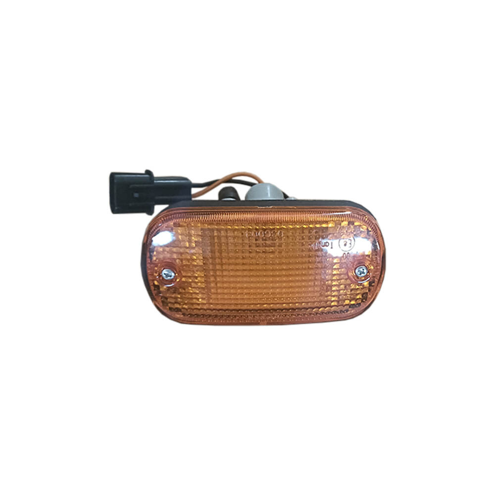 High Quality Truck Side Lamp Japanese Heavy Truck Spare Parts Side Light Fit For Mitsubishi Truck