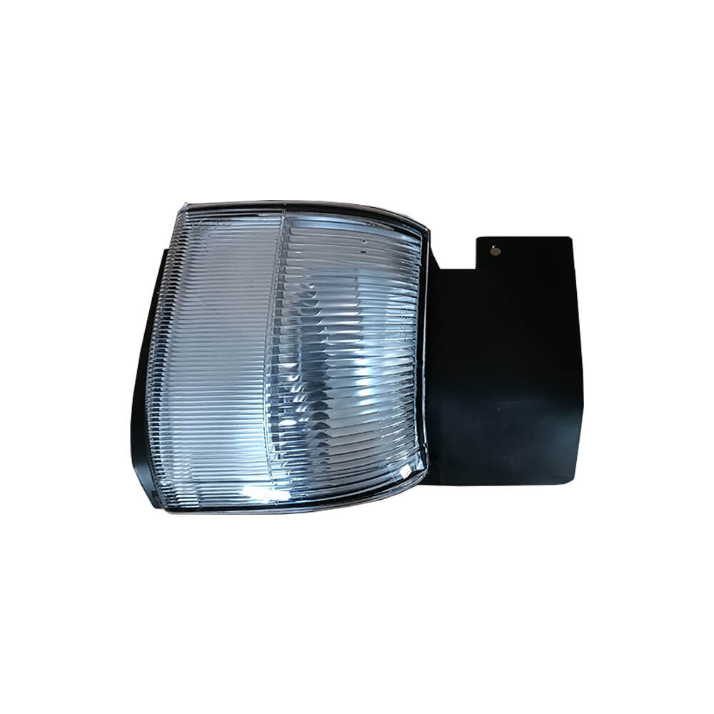 Truck 26125-30Z04 LH 26120-30Z06 RH Corner Lamp Japanese Heavy Truck Spare Parts Corner Light Indicator Fit For Nissan Truck