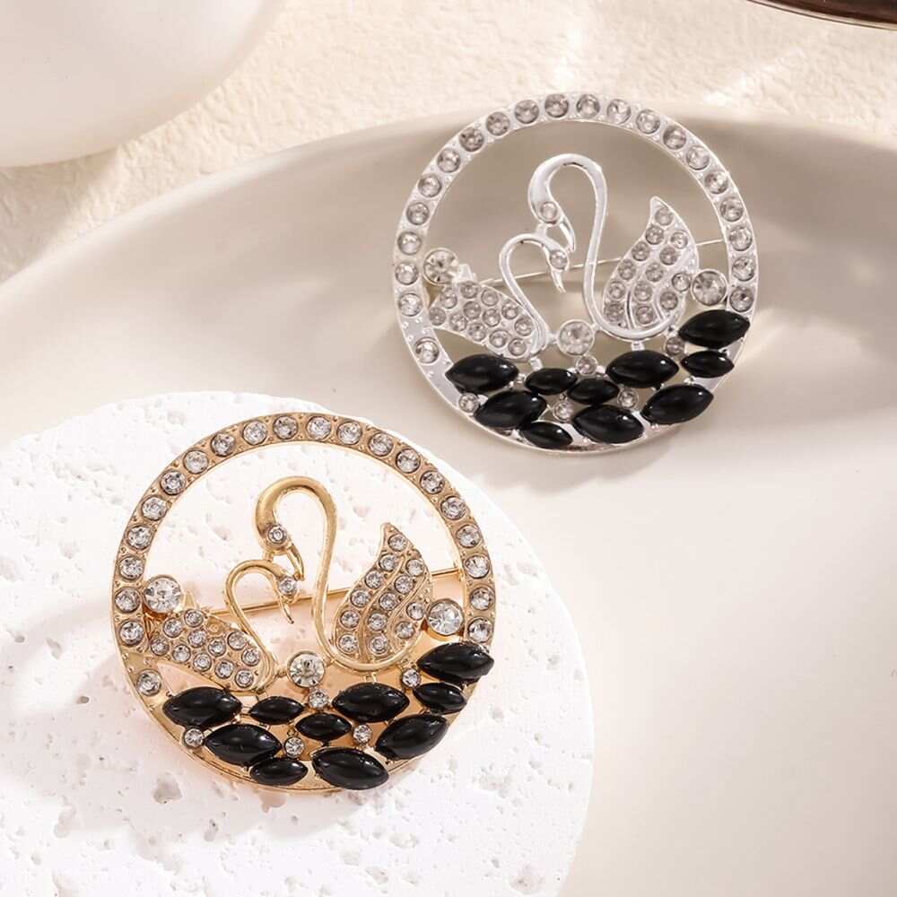 Buying Wholesale Rhinestone Brooches