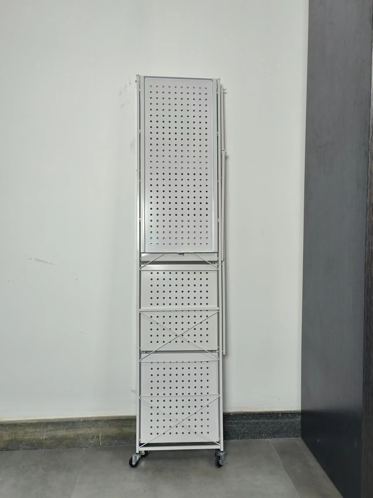 Multifunctional Floor Standing Multi Layer Storage Rack