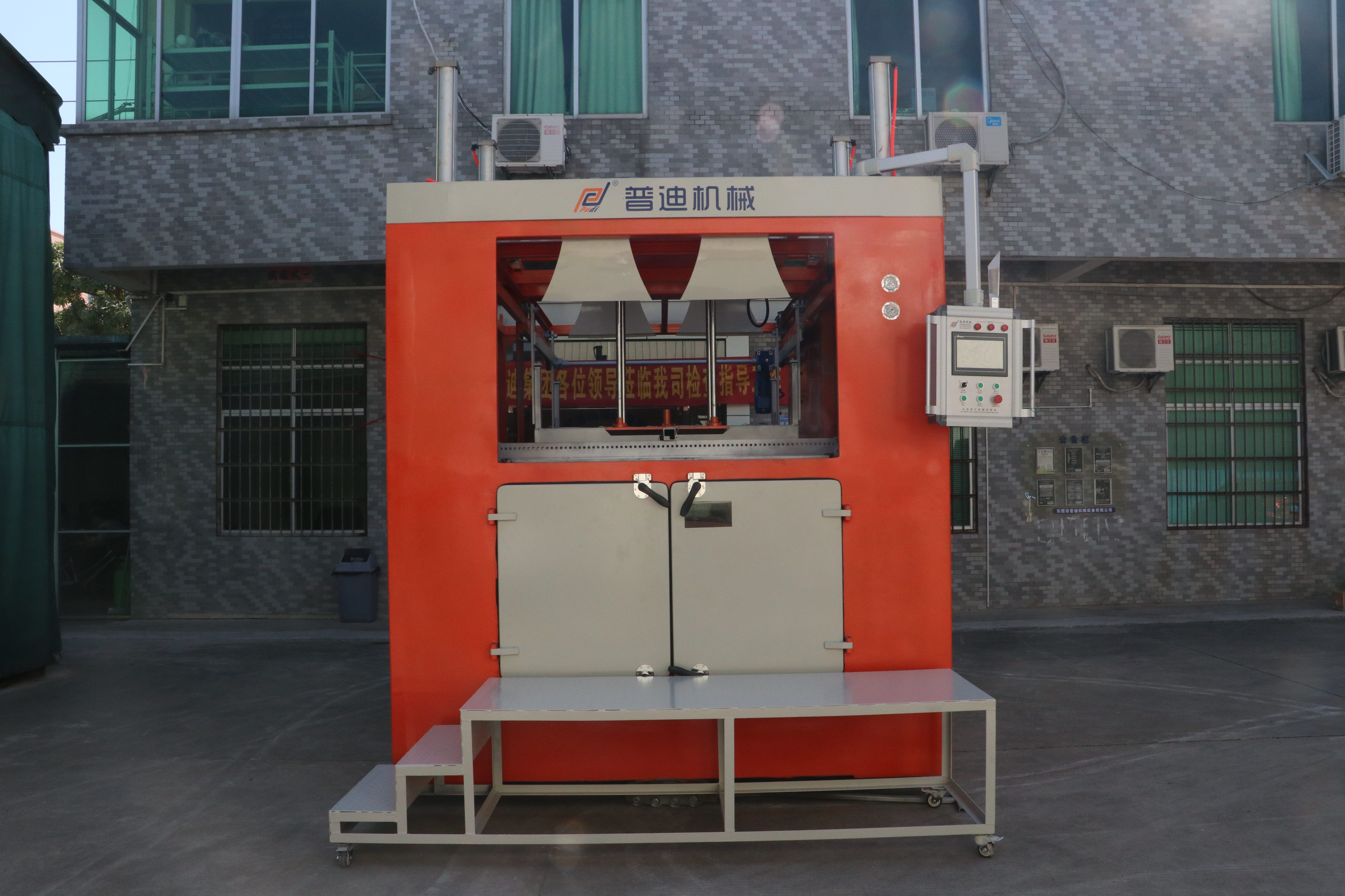 Blister liner real person molding machine