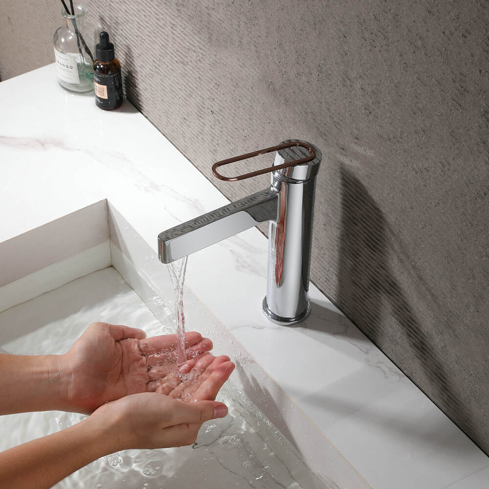 Chrome Sanitary Ware Single Handle Hand Wash Basin Faucet Water Tap Faucet Brass Single Hole Bathroom Basin Faucet